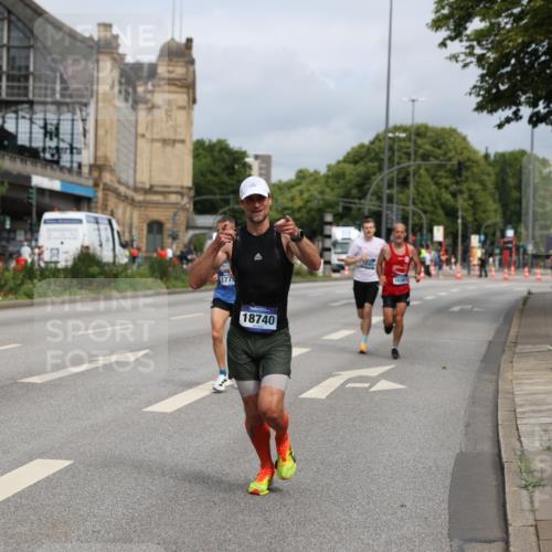 29.06.2025 - hella hamburg halbmarathon Yannick Fuchs http://msf.ph/oto/8160071 29.06.2025 10:20:09 20KM 1241, 2892, 7142, 10867, 11078, 13872, 14113, 14836, 15483, 16361, 16484, 17752, 18740 meine-sportfotos.de