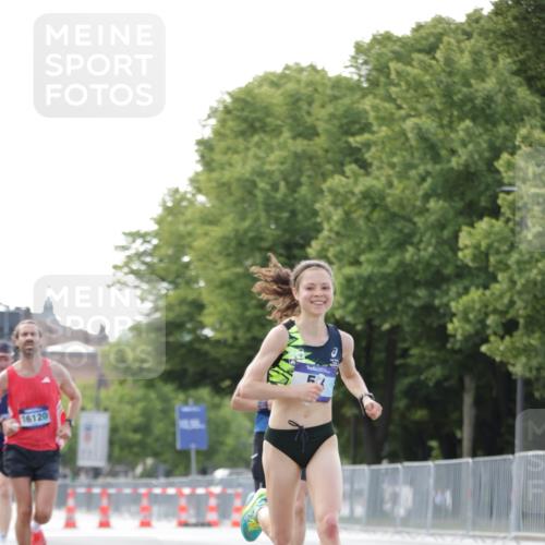 29.06.2025 - hella hamburg halbmarathon Jannik Wohlers http://msf.ph/oto/8160083 29.06.2025 09:39:31 Lombardsbrücke 51, 53, 2144, 3720, 6380, 11678, 14933, 16120, 17402 meine-sportfotos.de