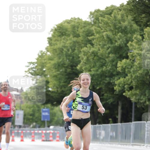 29.06.2025 - hella hamburg halbmarathon Jannik Wohlers http://msf.ph/oto/8160093 29.06.2025 09:39:31 Lombardsbrücke 51, 53, 2144, 3720, 6380, 11678, 14933, 16120, 17402 meine-sportfotos.de
