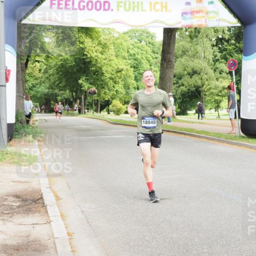 29.06.2025 - hella hamburg halbmarathon MichiJ http://msf.ph/oto/8160106 29.06.2025 10:10:41 Zwischen KM18-KM19  meine-sportfotos.de