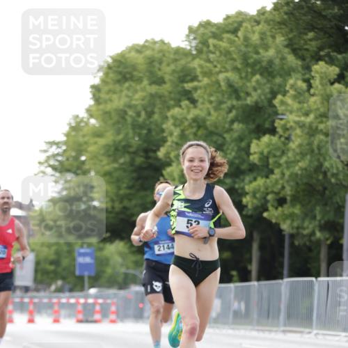 29.06.2025 - hella hamburg halbmarathon Jannik Wohlers http://msf.ph/oto/8160121 29.06.2025 09:39:31 Lombardsbrücke 51, 53, 2144, 3720, 6380, 11678, 14933, 16120, 17402 meine-sportfotos.de