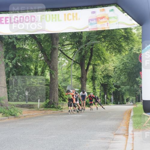 29.06.2025 - hella hamburg halbmarathon KatJ http://msf.ph/oto/8160146 29.06.2025 09:08:41 Zwischen KM18-KM19  meine-sportfotos.de