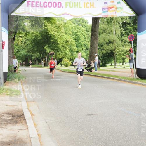 29.06.2025 - hella hamburg halbmarathon MichiJ http://msf.ph/oto/8160160 29.06.2025 10:10:49 Zwischen KM18-KM19 9255, 18848 meine-sportfotos.de