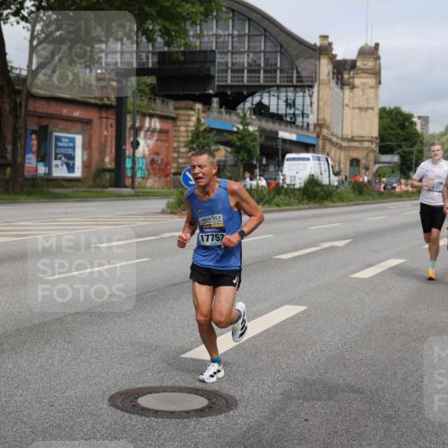 29.06.2025 - hella hamburg halbmarathon Yannick Fuchs http://msf.ph/oto/8160187 29.06.2025 10:20:11 20KM 1241, 1271, 2892, 10867, 11078, 13872, 14113, 14836, 15483, 16361, 16484, 17752, 18740 meine-sportfotos.de