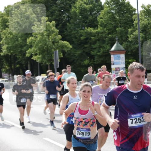 29.06.2025 - hella hamburg halbmarathon Jannik Wohlers http://msf.ph/oto/8160205 29.06.2025 10:18:34 Lombardsbrücke 1349, 1718, 2096, 2781, 2802, 3026, 3105, 3118, 3631, 4718, 4845, 5264, 5266, 5323, 5834, 6194, 6249, 6413, 6736, 7051, 7121, 7252, 8780, 9270, 9272, 9549, 9756, 9757, 10037, 10467, 10816, 11602, 11743, 12239, 12347, 12890, 13204, 13464, 14236, 14294, 14353, 14532, 14966, 15657, 15881, 16168, 16196, 16925, 17027, 17030, 17052, 17166, 17238, 17294, 17386, 17490, 17510, 17548, 17571, 17736, 17737, 18002, 18217, 18519, 18568, 18591, 19010 meine-sportfotos.de