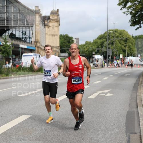 29.06.2025 - hella hamburg halbmarathon Yannick Fuchs http://msf.ph/oto/8160220 29.06.2025 10:20:12 20KM 1241, 1271, 2892, 10867, 11078, 13872, 13913, 14113, 14836, 15483, 16361, 16484, 17752, 18740 meine-sportfotos.de