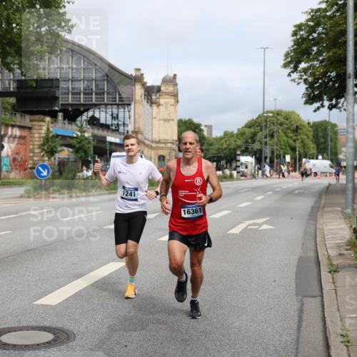 29.06.2025 - hella hamburg halbmarathon Yannick Fuchs http://msf.ph/oto/8160242 29.06.2025 10:20:12 20KM 1241, 1271, 2892, 10867, 11078, 13872, 13913, 14113, 14836, 15483, 16361, 16484, 17752, 18740 meine-sportfotos.de