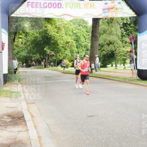 29.06.2025 - hella hamburg halbmarathon MichiJ http://msf.ph/oto/8160245 29.06.2025 10:10:52 Zwischen KM18-KM19 54, 9255 meine-sportfotos.de