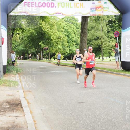 29.06.2025 - hella hamburg halbmarathon MichiJ http://msf.ph/oto/8160290 29.06.2025 10:10:52 Zwischen KM18-KM19 54, 9255 meine-sportfotos.de