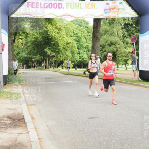 29.06.2025 - hella hamburg halbmarathon MichiJ http://msf.ph/oto/8160297 29.06.2025 10:10:52 Zwischen KM18-KM19 54, 9255 meine-sportfotos.de