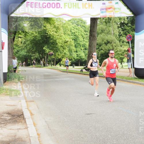 29.06.2025 - hella hamburg halbmarathon MichiJ http://msf.ph/oto/8160308 29.06.2025 10:10:53 Zwischen KM18-KM19 54, 9255 meine-sportfotos.de