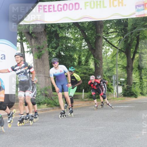 29.06.2025 - hella hamburg halbmarathon KatJ http://msf.ph/oto/8160315 29.06.2025 09:08:43 Zwischen KM18-KM19  meine-sportfotos.de