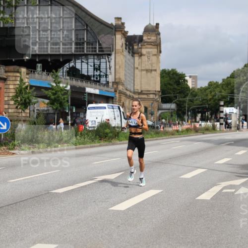 29.06.2025 - hella hamburg halbmarathon Yannick Fuchs http://msf.ph/oto/8160324 29.06.2025 10:20:23 20KM 1271, 2483, 8376, 10867, 11078, 11994, 13913, 14113, 14836, 15483, 16484 meine-sportfotos.de