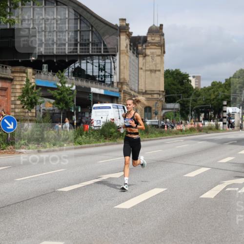 29.06.2025 - hella hamburg halbmarathon Yannick Fuchs http://msf.ph/oto/8160331 29.06.2025 10:20:23 20KM 1271, 2483, 8376, 10867, 11078, 11994, 13913, 14113, 14836, 15483, 16484 meine-sportfotos.de