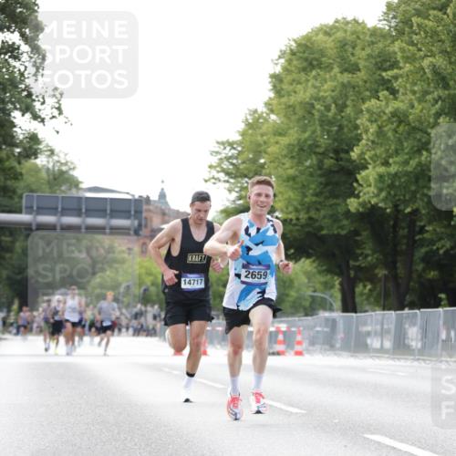 29.06.2025 - hella hamburg halbmarathon Jannik Wohlers http://msf.ph/oto/8160338 29.06.2025 09:39:35 Lombardsbrücke 53, 2144, 2659, 3720, 6380, 11678, 14717, 14933, 16120, 17402 meine-sportfotos.de