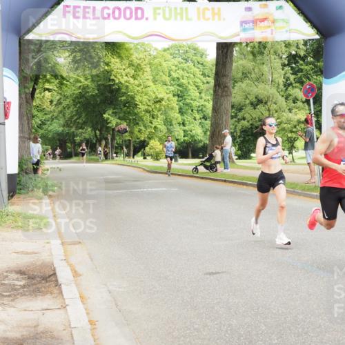 29.06.2025 - hella hamburg halbmarathon MichiJ http://msf.ph/oto/8160366 29.06.2025 10:10:53 Zwischen KM18-KM19 54, 9255 meine-sportfotos.de