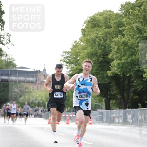 29.06.2025 - hella hamburg halbmarathon Jannik Wohlers http://msf.ph/oto/8160384 29.06.2025 09:39:36 Lombardsbrücke 53, 2144, 2659, 3720, 6380, 11678, 14717, 14933, 16120, 17402 meine-sportfotos.de