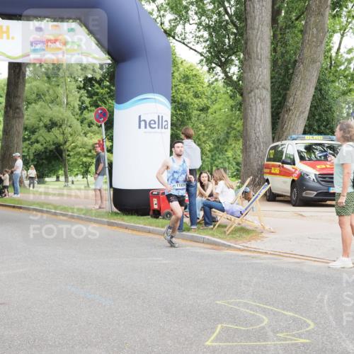 29.06.2025 - hella hamburg halbmarathon MichiJ http://msf.ph/oto/8160417 29.06.2025 10:10:58 Zwischen KM18-KM19 54, 11829 meine-sportfotos.de
