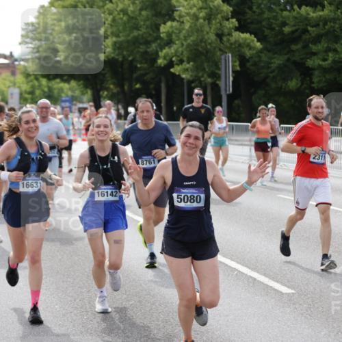 29.06.2025 - hella hamburg halbmarathon Jannik Wohlers http://msf.ph/oto/8160424 29.06.2025 10:18:50 Lombardsbrücke 1718, 1755, 2311, 2589, 2802, 2812, 3105, 3118, 4722, 5034, 5080, 5098, 5178, 5323, 5429, 6249, 6477, 6482, 6542, 7143, 8575, 8761, 8778, 9252, 9652, 9756, 9757, 10039, 10124, 10129, 10966, 11081, 11247, 11602, 12007, 12619, 12621, 13180, 13424, 13544, 13781, 13984, 14000, 14236, 14353, 14593, 15594, 15780, 15802, 16142, 16168, 16490, 16613, 16631, 16925, 17166, 17187, 17238, 17294, 17721, 17736, 17737, 18151 meine-sportfotos.de