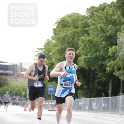 29.06.2025 - hella hamburg halbmarathon Jannik Wohlers http://msf.ph/oto/8160506 29.06.2025 09:39:36 Lombardsbrücke 53, 2144, 2659, 3720, 6380, 11678, 14717, 14933, 16120, 17402 meine-sportfotos.de