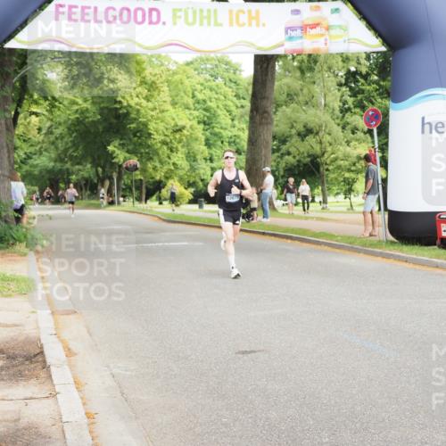 29.06.2025 - hella hamburg halbmarathon MichiJ http://msf.ph/oto/8160508 29.06.2025 10:11:03 Zwischen KM18-KM19 11829, 12678 meine-sportfotos.de