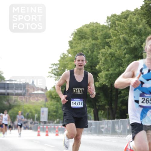 29.06.2025 - hella hamburg halbmarathon Jannik Wohlers http://msf.ph/oto/8160544 29.06.2025 09:39:37 Lombardsbrücke 53, 2144, 2659, 3720, 6380, 11678, 14717, 14933, 16120, 17402 meine-sportfotos.de