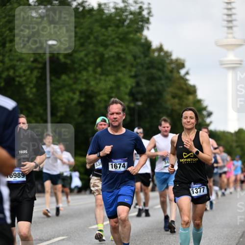 29.06.2025 - hella hamburg halbmarathon Dr. Thomas Lammeyer http://msf.ph/oto/8160549 29.06.2025 10:08:34 Kennedybrücke 1161, 1367, 1377, 1674, 2011, 3413, 3488, 4146, 4488, 4904, 5354, 5365, 5976, 6311, 6706, 6709, 8217, 10213, 10756, 10962 meine-sportfotos.de