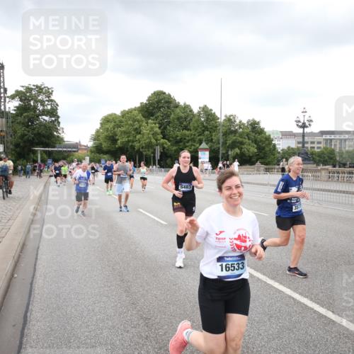 29.06.2025 - hella hamburg halbmarathon Jannik Wohlers http://msf.ph/oto/8160553 29.06.2025 10:55:00 Lombardsbrücke 1873, 1917, 3115, 3157, 3577, 4039, 4628, 5040, 5483, 5487, 7219, 7680, 7766, 8403, 8519, 8626, 9614, 9618, 9857, 9858, 10458, 10559, 10885, 11109, 12902, 13098, 13230, 14727, 15152, 15160, 15581, 15843, 16267, 16385, 16533, 16855, 17019, 17396, 18670, 18972, 19199 meine-sportfotos.de