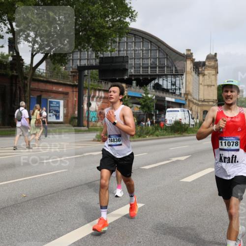 29.06.2025 - hella hamburg halbmarathon Yannick Fuchs http://msf.ph/oto/8160563 29.06.2025 10:20:30 20KM 1271, 2483, 8376, 10867, 11078, 11994, 12067, 13913, 14113, 14836, 15483, 16484 meine-sportfotos.de