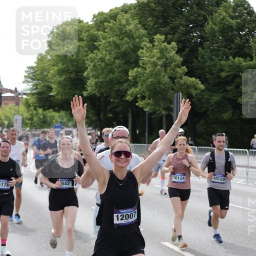 29.06.2025 - hella hamburg halbmarathon Jannik Wohlers http://msf.ph/oto/8160582 29.06.2025 10:18:52 Lombardsbrücke 1332, 1718, 1755, 2311, 2589, 2795, 2802, 2812, 2895, 4722, 5034, 5080, 5098, 5178, 5429, 6249, 6477, 6482, 6542, 7143, 8575, 8761, 8778, 9252, 9652, 10039, 10124, 10129, 10966, 11081, 11247, 11602, 12007, 12619, 12621, 12741, 13180, 13424, 13544, 13781, 13984, 14000, 14593, 15594, 15780, 15802, 15817, 16142, 16168, 16490, 16613, 16631, 16951, 16952, 17187, 17721, 17736, 17737, 18151 meine-sportfotos.de