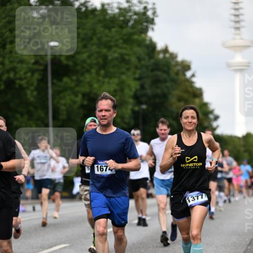 29.06.2025 - hella hamburg halbmarathon Dr. Thomas Lammeyer http://msf.ph/oto/8160585 29.06.2025 10:08:35 Kennedybrücke 1161, 1367, 1377, 1674, 2011, 3413, 3488, 4146, 4488, 4904, 5354, 5365, 5976, 6311, 6706, 6709, 8217, 10213, 10756, 10962 meine-sportfotos.de