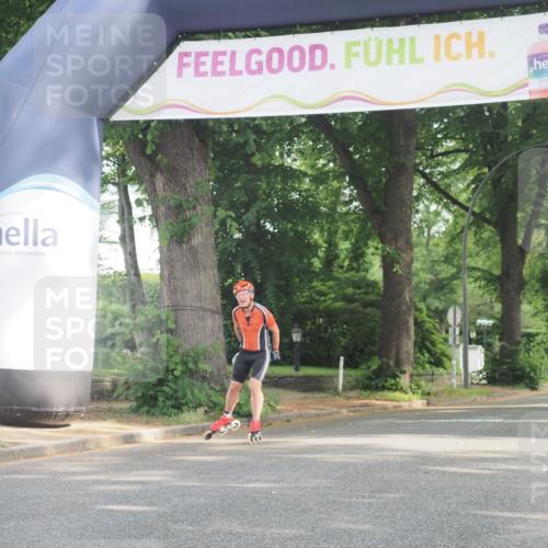 29.06.2025 - hella hamburg halbmarathon KatJ http://msf.ph/oto/8160606 29.06.2025 09:09:48 Zwischen KM18-KM19  meine-sportfotos.de