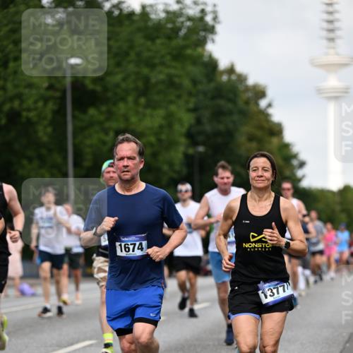 29.06.2025 - hella hamburg halbmarathon Dr. Thomas Lammeyer http://msf.ph/oto/8160610 29.06.2025 10:08:35 Kennedybrücke 1161, 1367, 1377, 1674, 2011, 3413, 3488, 4146, 4488, 4904, 5354, 5365, 5976, 6311, 6706, 6709, 8217, 10213, 10756, 10962 meine-sportfotos.de
