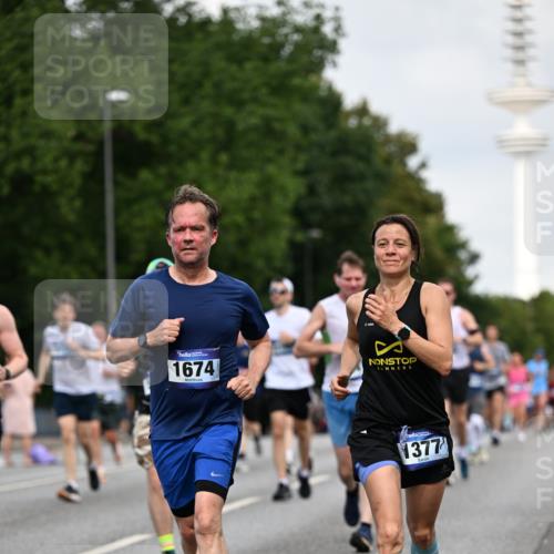 29.06.2025 - hella hamburg halbmarathon Dr. Thomas Lammeyer http://msf.ph/oto/8160621 29.06.2025 10:08:35 Kennedybrücke 1161, 1367, 1377, 1674, 2011, 3413, 3488, 4146, 4488, 4904, 5354, 5365, 5976, 6311, 6706, 6709, 8217, 10213, 10756, 10962 meine-sportfotos.de