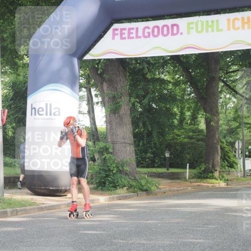 29.06.2025 - hella hamburg halbmarathon KatJ http://msf.ph/oto/8160646 29.06.2025 09:09:49 Zwischen KM18-KM19  meine-sportfotos.de