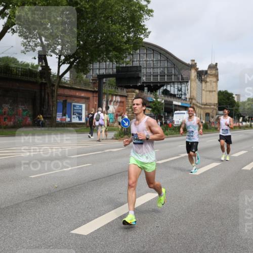 29.06.2025 - hella hamburg halbmarathon Yannick Fuchs http://msf.ph/oto/8160662 29.06.2025 10:20:35 20KM 1271, 2483, 4338, 8376, 10867, 11078, 11994, 12067, 13913, 14836, 15483 meine-sportfotos.de