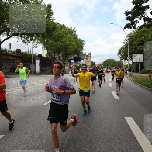 29.06.2025 - hella hamburg halbmarathon Yannick Fuchs http://msf.ph/oto/8160663 29.06.2025 10:38:52 20KM 1057, 1220, 1391, 1468, 1782, 1902, 1941, 2365, 2402, 2415, 3004, 3021, 3098, 3305, 4310, 4691, 4991, 5231, 5476, 5884, 6903, 7191, 7322, 7710, 8722, 8928, 9159, 9444, 10193, 10596, 11469, 12159, 12711, 13123, 13975, 14351, 14667, 14816, 15185, 15225, 15233, 15280, 16316, 16506, 16893, 17097, 17406, 17729, 17748, 18560, 18806, 19207 meine-sportfotos.de