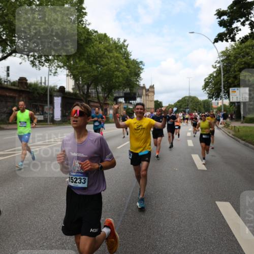 29.06.2025 - hella hamburg halbmarathon Yannick Fuchs http://msf.ph/oto/8160700 29.06.2025 10:38:52 20KM 1057, 1220, 1391, 1468, 1782, 1902, 1941, 2365, 2402, 2415, 3004, 3021, 3098, 3305, 4310, 4691, 4991, 5231, 5476, 5884, 6903, 7191, 7322, 7710, 8722, 8928, 9159, 9444, 10193, 10596, 11469, 12159, 12711, 13123, 13975, 14351, 14667, 14816, 15185, 15225, 15233, 15280, 16316, 16506, 16893, 17097, 17406, 17729, 17748, 18560, 18806, 19207 meine-sportfotos.de