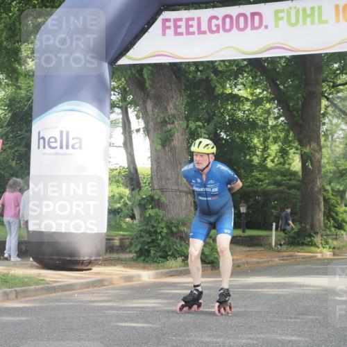29.06.2025 - hella hamburg halbmarathon KatJ http://msf.ph/oto/8160733 29.06.2025 09:10:09 Zwischen KM18-KM19  meine-sportfotos.de