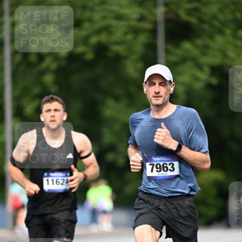 29.06.2025 - hella hamburg halbmarathon Dr. Thomas Lammeyer http://msf.ph/oto/8160747 29.06.2025 09:44:25 Kennedybrücke 2459, 4128, 4571, 7963, 9442, 10234 meine-sportfotos.de