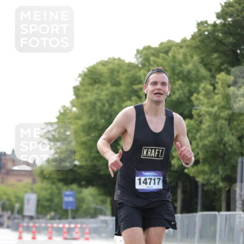 29.06.2025 - hella hamburg halbmarathon Jannik Wohlers http://msf.ph/oto/8160748 29.06.2025 09:39:38 Lombardsbrücke 53, 2144, 2659, 3720, 6380, 11678, 14717, 14933, 16120 meine-sportfotos.de
