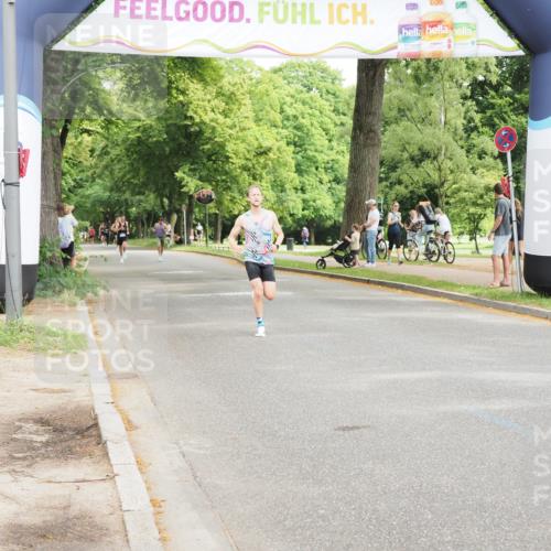 29.06.2025 - hella hamburg halbmarathon MichiJ http://msf.ph/oto/8160762 29.06.2025 10:11:11 Zwischen KM18-KM19 12678 meine-sportfotos.de