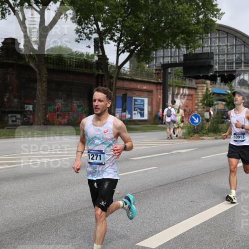 29.06.2025 - hella hamburg halbmarathon Yannick Fuchs http://msf.ph/oto/8160763 29.06.2025 10:20:36 20KM 1271, 2483, 4338, 8376, 10867, 11078, 11994, 12067, 13913, 14836, 15483 meine-sportfotos.de