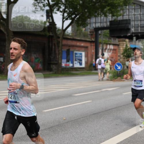 29.06.2025 - hella hamburg halbmarathon Yannick Fuchs http://msf.ph/oto/8160774 29.06.2025 10:20:36 20KM 1271, 2483, 4338, 8376, 10867, 11078, 11994, 12067, 13913, 14836, 15483 meine-sportfotos.de