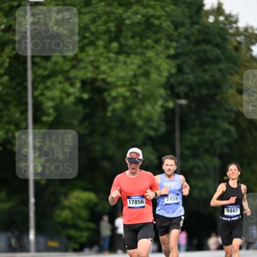 29.06.2025 - hella hamburg halbmarathon Dr. Thomas Lammeyer http://msf.ph/oto/8160786 29.06.2025 09:44:27 Kennedybrücke 2459, 4128, 4571, 7963, 9442, 10234 meine-sportfotos.de