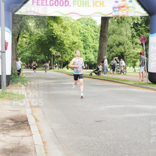 29.06.2025 - hella hamburg halbmarathon MichiJ http://msf.ph/oto/8160788 29.06.2025 10:11:12 Zwischen KM18-KM19  meine-sportfotos.de