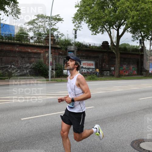29.06.2025 - hella hamburg halbmarathon Yannick Fuchs http://msf.ph/oto/8160849 29.06.2025 10:20:38 20KM 1271, 2483, 4338, 8376, 11994, 12067, 13913, 15483 meine-sportfotos.de