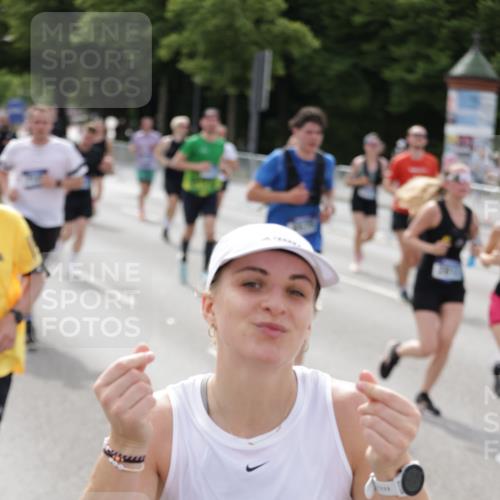 29.06.2025 - hella hamburg halbmarathon Jannik Wohlers http://msf.ph/oto/8160879 29.06.2025 10:18:57 Lombardsbrücke 1332, 1708, 2017, 2311, 2589, 2795, 2812, 2895, 2993, 4722, 5034, 5080, 5098, 5178, 5429, 5449, 6477, 6542, 6939, 7143, 8537, 8575, 8761, 8778, 9252, 9652, 9856, 10039, 10124, 10129, 10966, 11081, 11247, 12007, 12619, 12621, 12696, 12741, 13180, 13424, 13544, 13781, 13984, 14000, 14245, 14593, 14808, 14957, 15594, 15780, 15802, 15817, 16142, 16490, 16613, 16631, 16951, 16952, 17187, 17721, 18053, 18151, 18234, 18279 meine-sportfotos.de