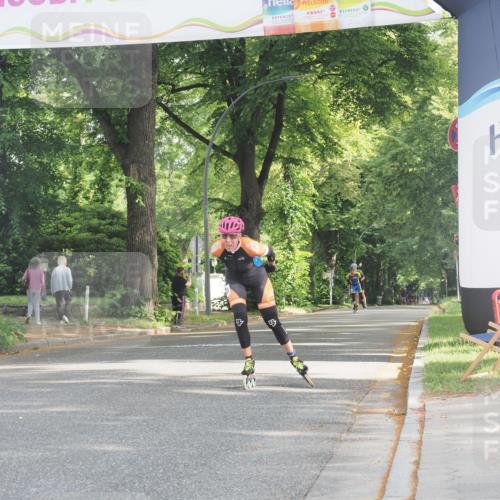 29.06.2025 - hella hamburg halbmarathon KatJ http://msf.ph/oto/8160898 29.06.2025 09:10:26 Zwischen KM18-KM19  meine-sportfotos.de