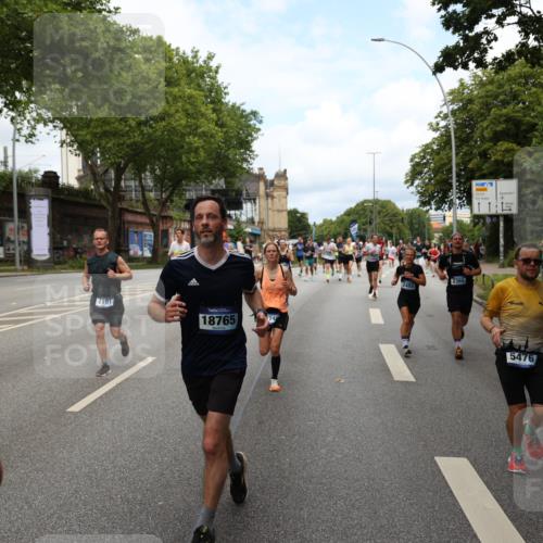 29.06.2025 - hella hamburg halbmarathon Yannick Fuchs http://msf.ph/oto/8160911 29.06.2025 10:38:54 20KM 1057, 1220, 1391, 1468, 1782, 1902, 1941, 2365, 2402, 2415, 3004, 3021, 3098, 3305, 4310, 4691, 4991, 5231, 5476, 5884, 7191, 7322, 7710, 8928, 9159, 10596, 11469, 12159, 12711, 13123, 13975, 14351, 14464, 14667, 14686, 14687, 14816, 15185, 15225, 15280, 16506, 16893, 17097, 17406, 17748, 18539, 18560, 18806, 19207 meine-sportfotos.de